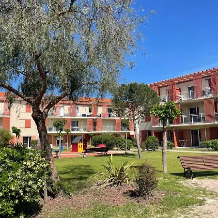 2p/cabine A - Piscine Chauffee, Parking Prive, Clim, Terrasse, Proche - Fr-1-225-738 *